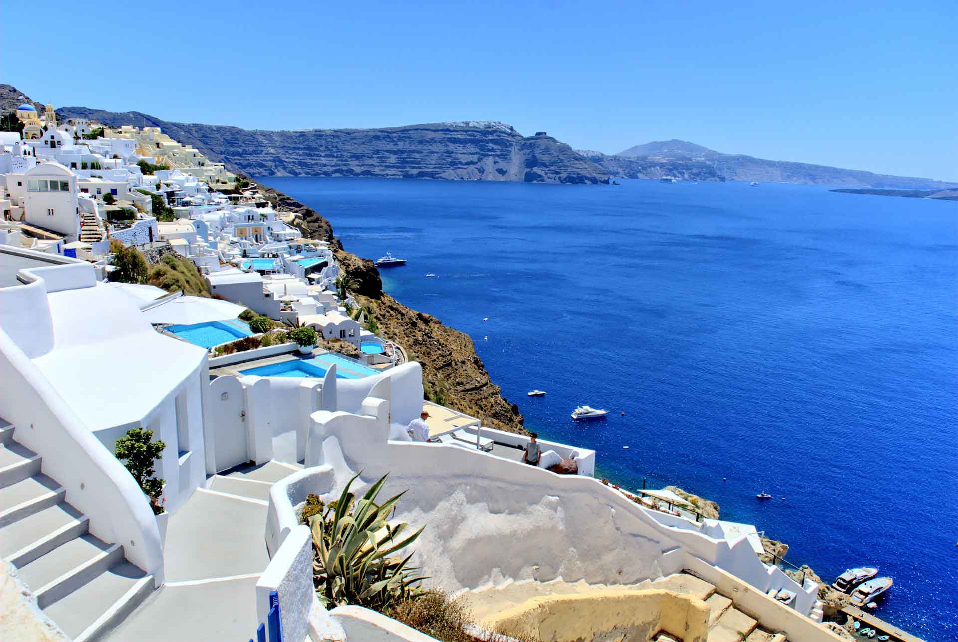 The Mediterranean Sun is just a few clicks away…
Greece from 950€